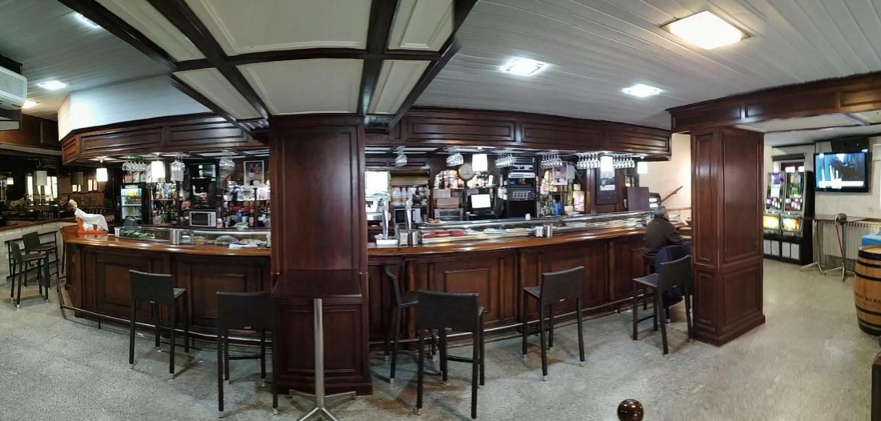 Hostal El Arco Almazán Екстериор снимка